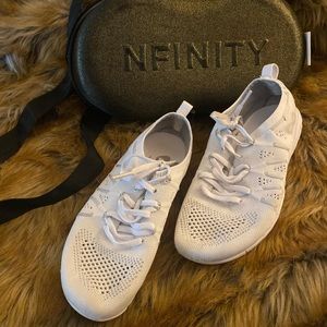 Nfinity flyte competition cheer shoes Size 5.